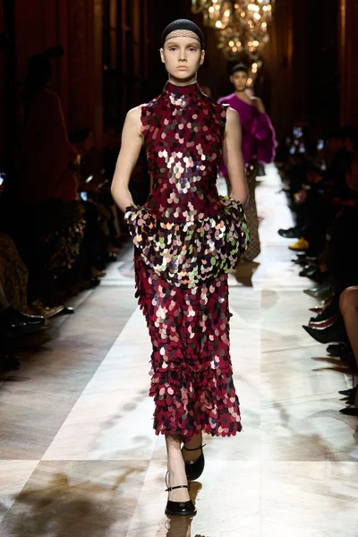 Look 28